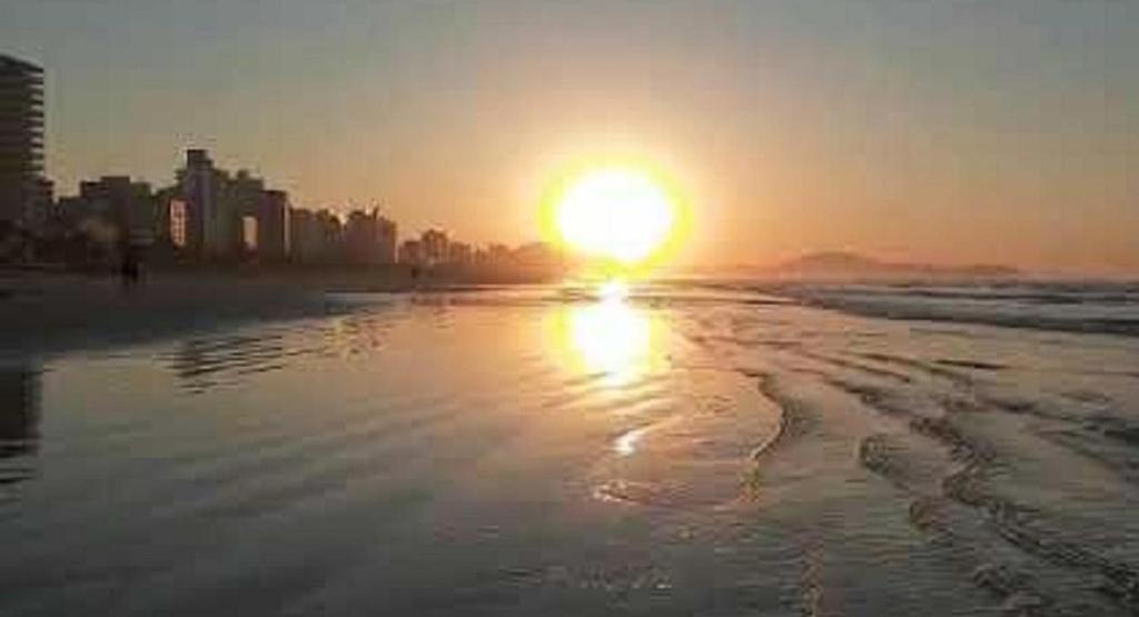 Hospedagem Primeira Quadra Da Praia Praia Grande  Esterno foto